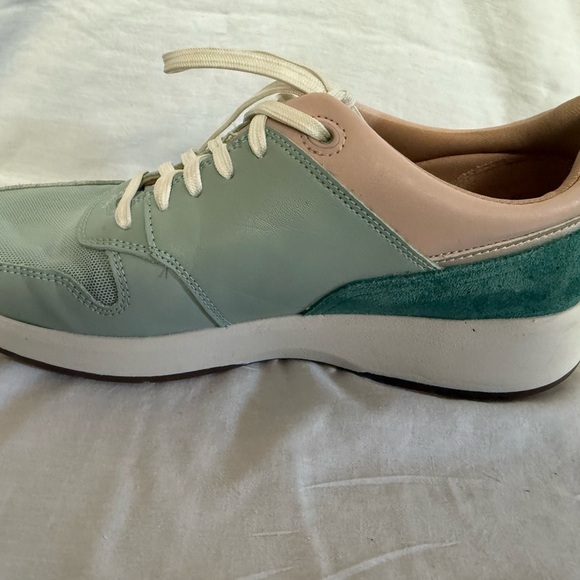 Rockport Women's Green and Pink Sneakers - Picture 6 of 13